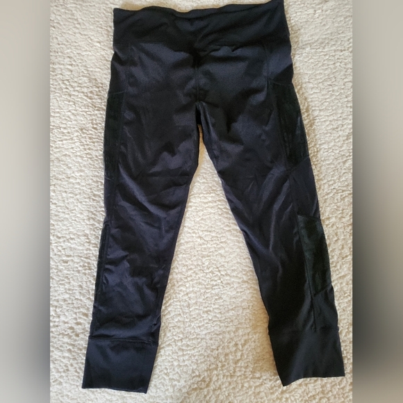 EUC ZYIA Black leggings 23in inseam - Picture 5 of 7